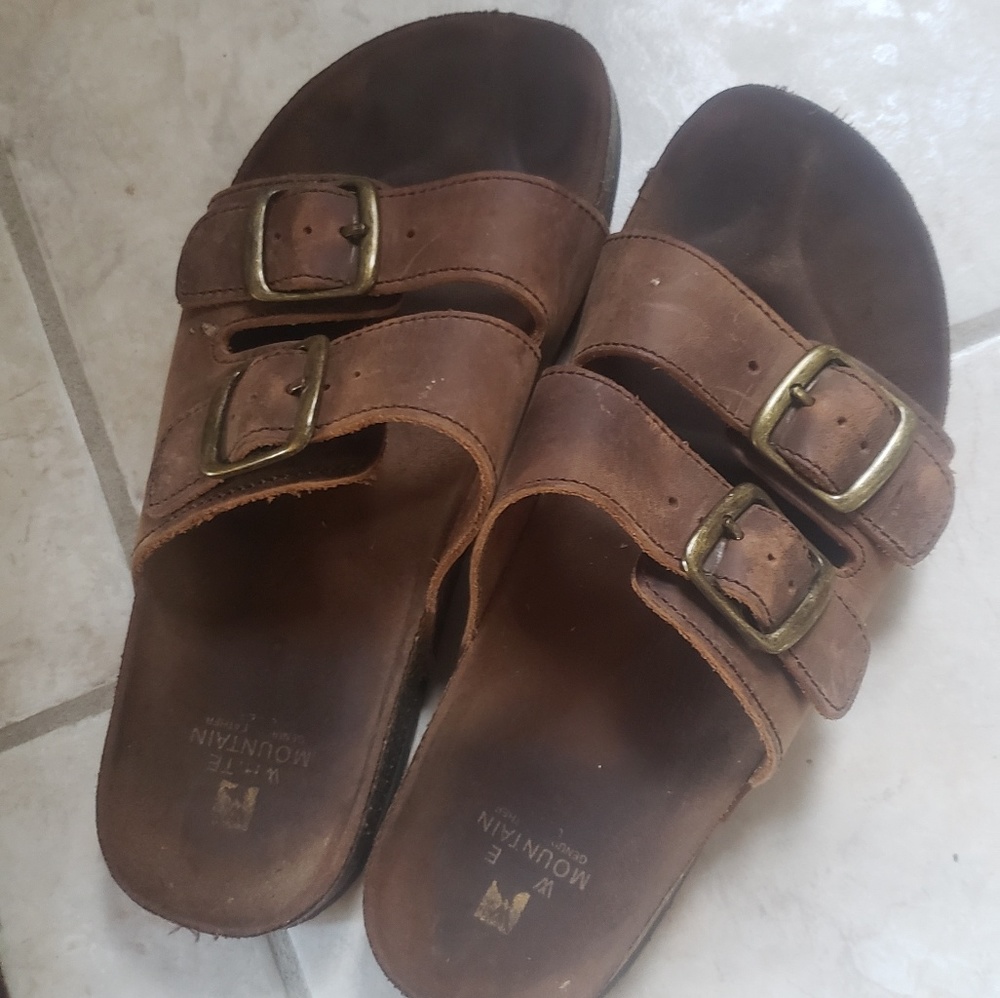 White mountain sandles